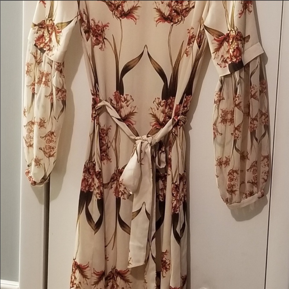 BCBGMAXAZRIA floral dress